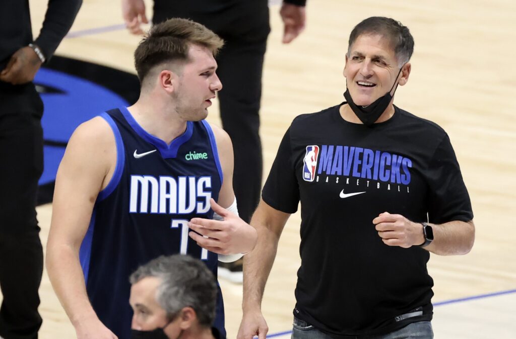 Luka Dončić in Mark Cuban